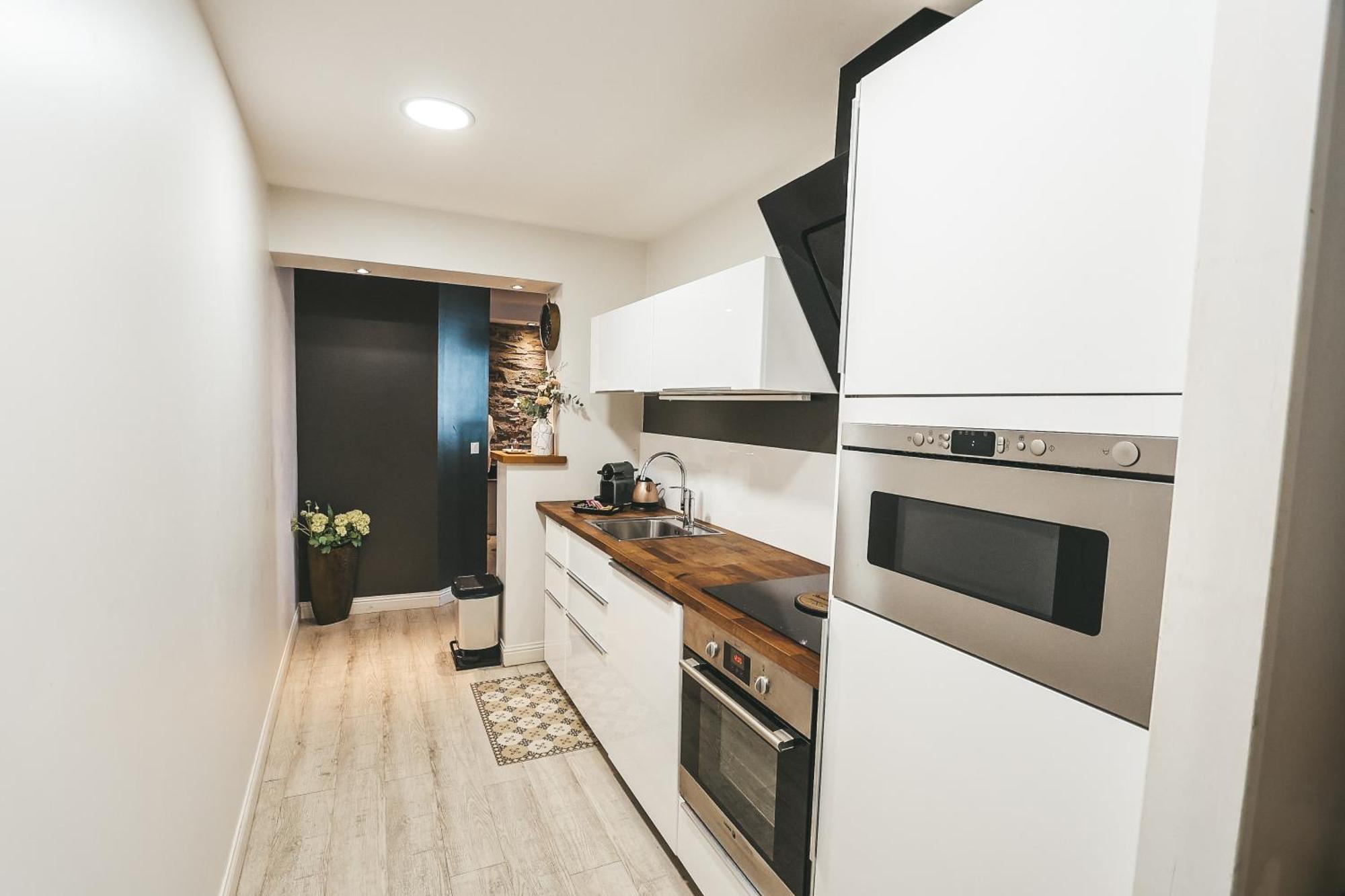 Suit'Home Commerce Angers Exteriör bild