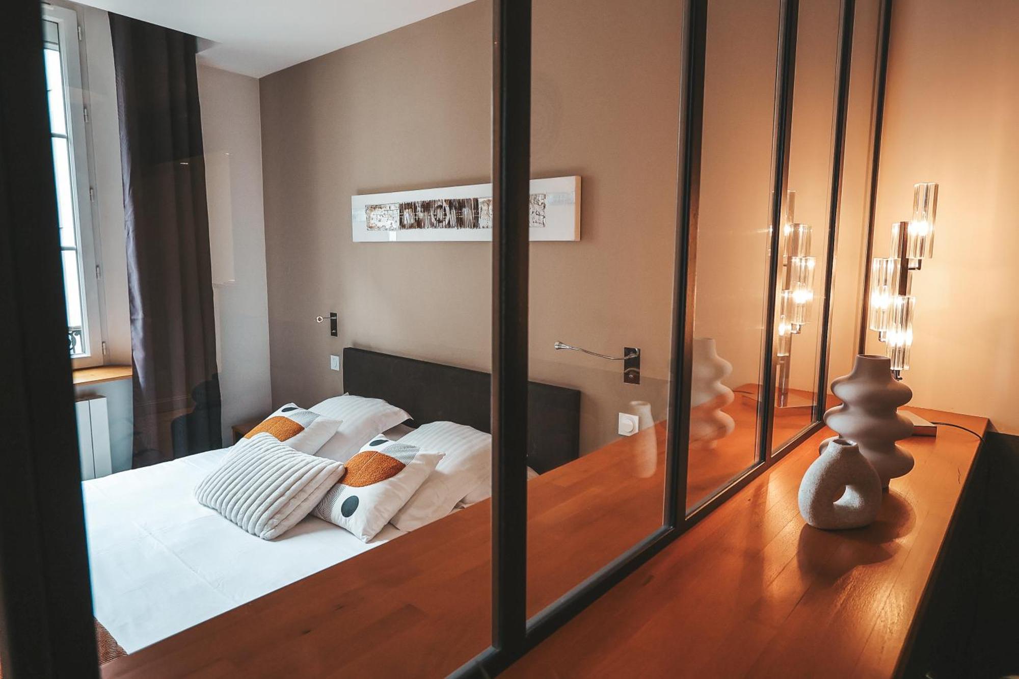 Suit'Home Commerce Angers Exteriör bild